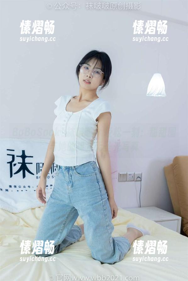 BoBoSocks袜啵啵 - 轻松一刻：甜甜圈与她的裸足无圣光写真