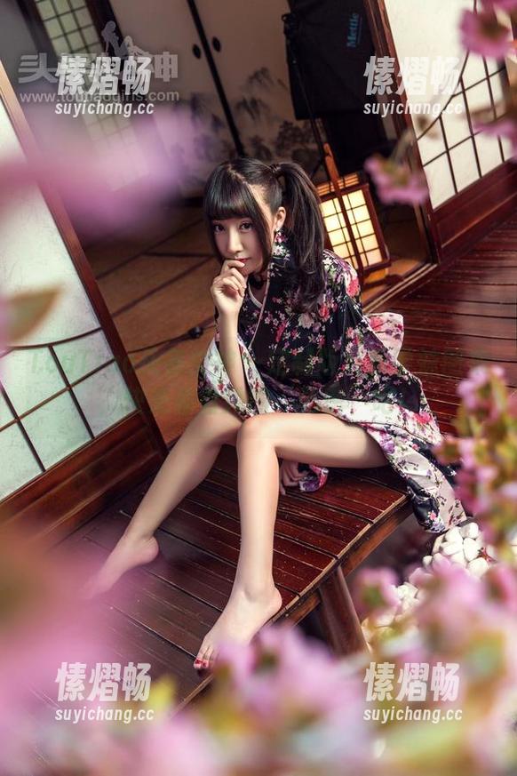 TouTiao头条女神 - 定制版尹菲学妹图集，快来看看她的‘秘密’吧！