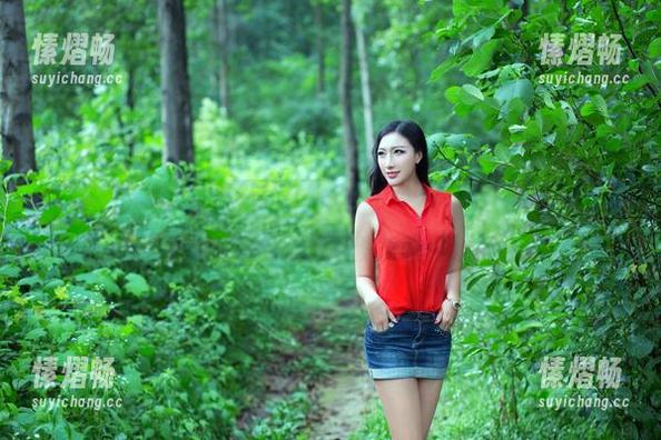 TuiGirl推女郎 - 醉在夏婉婉的天台，原图和作品都在调皮躲藏。