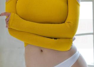 UGirls尤果网 – 在Abby金金的镜头下：校园里的美图与梦幻壁纸