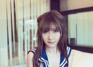 UGirls尤果网 – 办公室也能这么美？方子萱写真图集大揭秘！