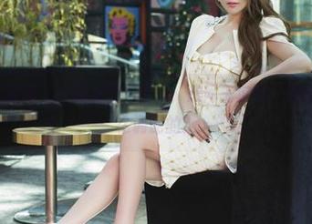 UGirls尤果网 – 女朋友的写真集：想问王尔琳，这幸福感是怎么调配的？