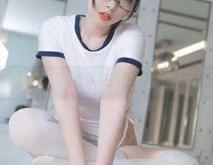免费下载Uhye(이유혜)连体衣图包，时尚和性感一起占有！