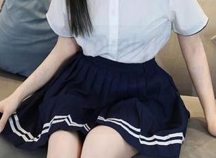 Xiuren秀人网 – Lovely璐璐带你走出户外：原图在这里，在线的惊艳感你敢不敢体验？