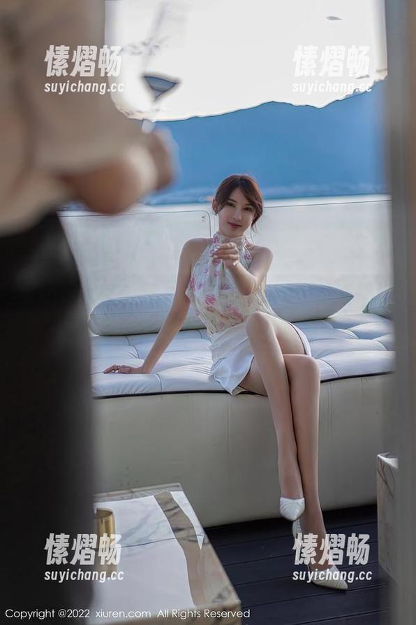 Xiuren秀人网-于诺诺ise Xiuren秀人网 - 于诺诺ise的自拍奇遇记:图片里的她是不是也爱吃泡面?