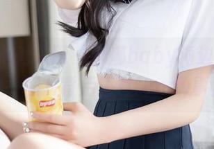 Xiuren秀人网 – 娜娜baby海边不只会拍照，图片背后还有funny事儿！