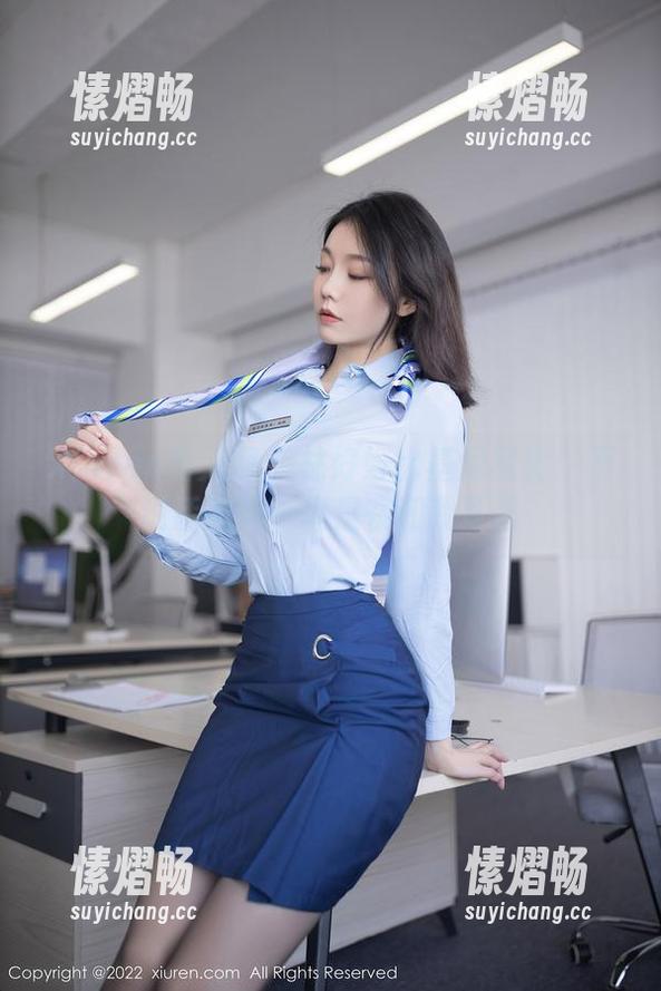 Xiuren秀人网 - 林好好比基尼写真：不说话的风，像是在和我耳语