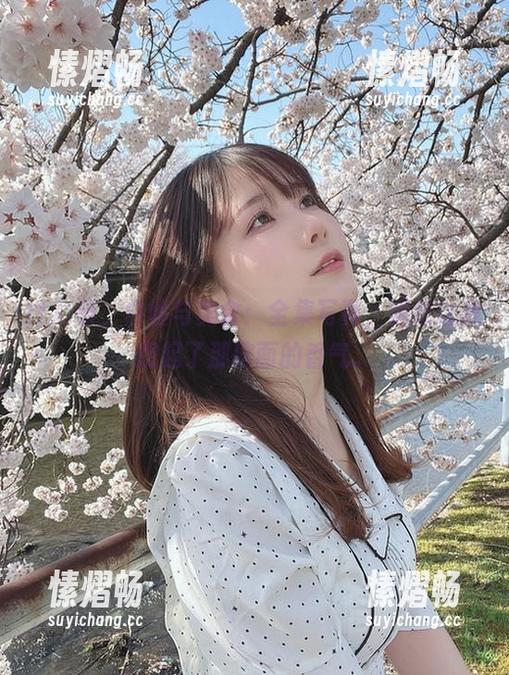 けん研，白丝与美食：全集写真，居然让我想起了那碗面的香气。