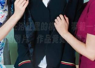 丽柜 – 泡在浴缸里的桃子，带着一丝水汽的图片，作品竟如此撩人