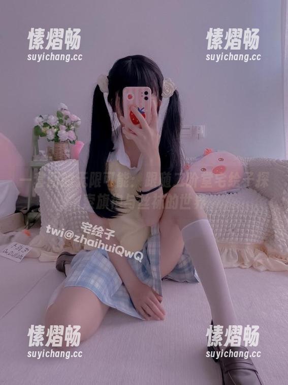 一套图的无限可能：跟随二阶堂宅绘子探索旗袍与丝袜的世界