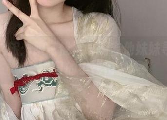 原图之旅：跟随倦倦喵的吉他妹妹寻找夏日的小秘密