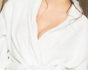 克拉女神 – 宋黛的礼服写真：谁说壁纸只能贴在墙上？