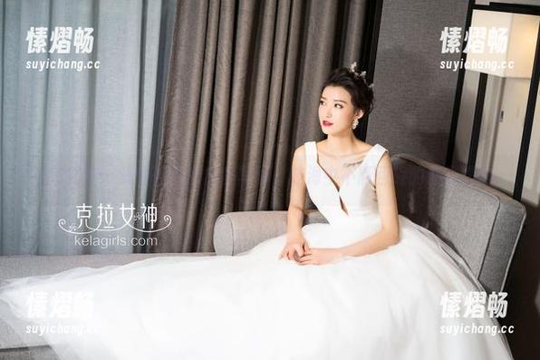 克拉女神 - 观看盈盈的白丝写真，脑海中不断回旋的那些想法…