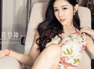克拉女神 – 图册中的雅楠与她的白衬衫：透明感与意图的博弈