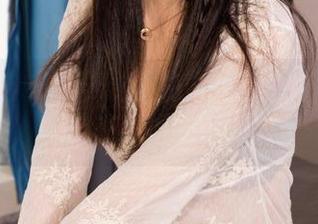 克拉女神 – 高子琁的白裙图集：轻盈与优雅交织的瞬间！