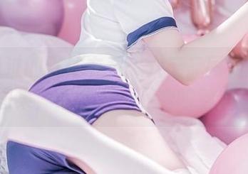 从未见过的连体衣秀：六二二同学的写真图集，来感受一下她的魅力！