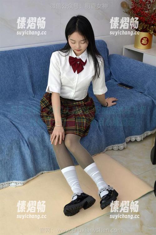 初夏女神 - 图包大放送！安妮的浅装车模，偷偷说一句，感觉有点心跳加速