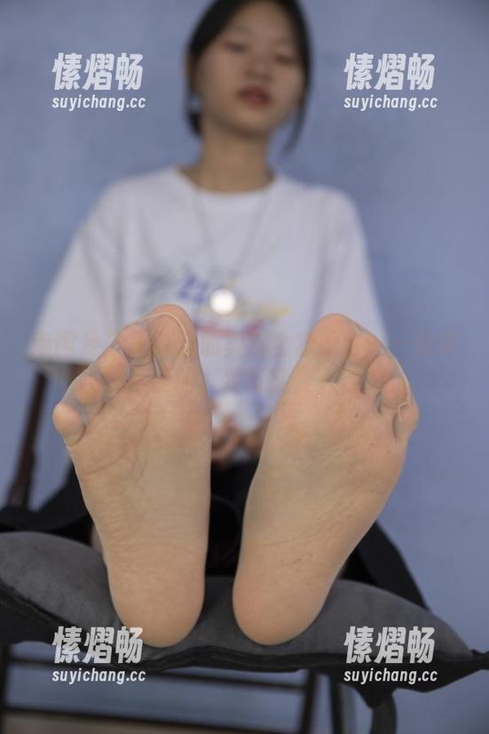 南国足艺 - 沫沫的美脚全套图包——香得不要不要的，我可能要入迷了！