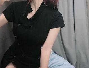 梦幻中的真实：叉子宝宝女神的高清图册大揭秘