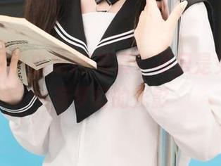最新可可小白兔JK写真：不只是兔子，还有梦幻的光影