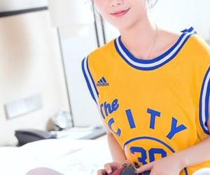 头条女神 – 艾小青的清纯合集：下载后，别怪我没提醒你心跳加速哦！