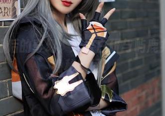图包背后的奇幻：妖君白研与屿鹿共生的隐秘瞬间！