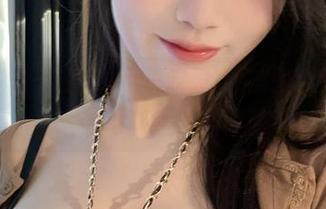 微密圈 – 绑带胶衣+小玉吃果冻=美图合集！你知道的，穿衣也是一种艺术嘛。