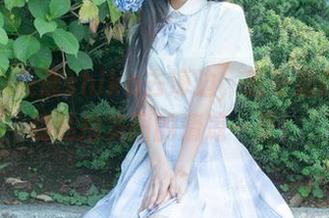 跟着小鹿鹿shika去海边，感受加藤惠泳装私拍美图的清凉一夏！