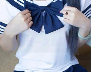 尤果网 – 最新黑色写真里，乔依琳的每一幅图片都是一次心灵的碰撞。