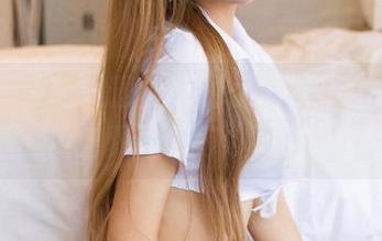尤蜜荟 – 略微蕾丝感的小海臀Rena，超值免费图包等你下载！