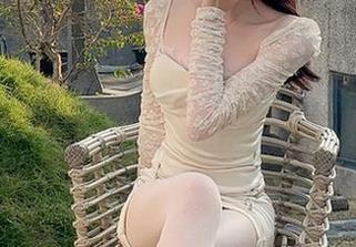 微密圈 – 从制服到私房：徐莉芝的作品让你想象力爆棚。