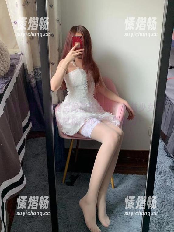 微密圈 - 网络空间的校园梦：提袜少女写真，网盘也抵挡不住它的魅力～