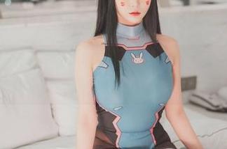 让人心动的瞬间：普美Bomi(보미)以[BLUECAKE]迷你比基尼的写真闪耀夏日！