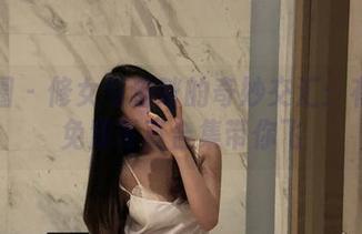微密圈 – 修女与猫咪的奇妙交汇：有你喵免费写真合集带你飞