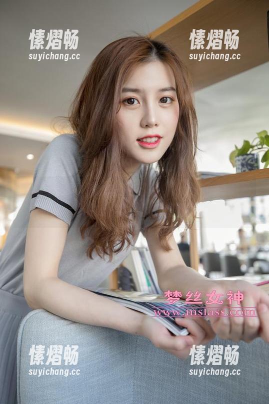 梦丝女神 - 乔儿的私拍合集：肤色和黑色，谁能抵挡这迷人的对比？