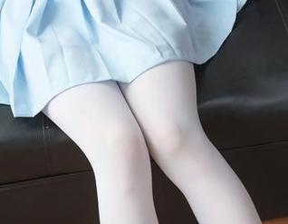 森萝财团 – 走进默陌的世界：与抑郁湖边的思绪对话，绝望天台上的15D白丝原图撒下的光