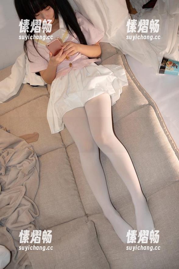 最新黑丝学妹的户外写真分享，森萝财团又来挑战我的审美极限，怎么能这么美！