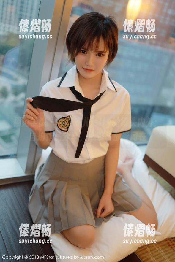 模范学院-小果冻儿jelly 模范学院 - 小果冻儿jelly的镜头内外:自拍作品分享,心跳与静谧同在
