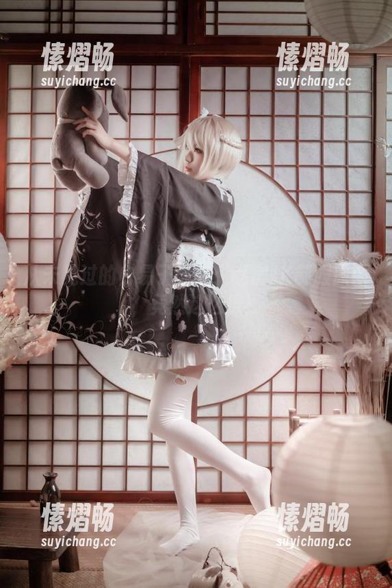 从未见过的白易子教主：私房JK制服原图，竟然这么撩！