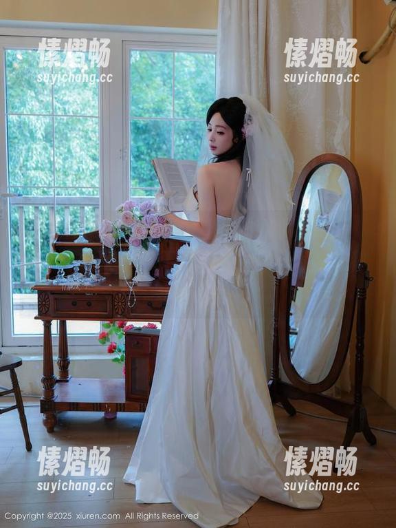 秀人网 - 如果baby嘉茵的眼镜会说话，它会告诉你：快下载我的图集，不然你就看不到美！