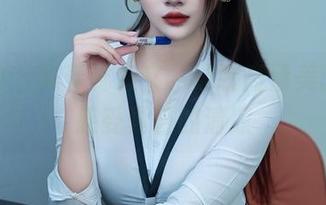 秀人网 – 跟着林文文，泳装高清美图带你感受夏日的清凉