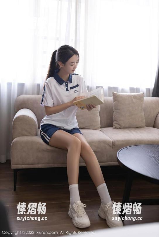 秀人网 - 白芷yy分析：为什么棉袜才是秋冬时尚界的“软实力”？