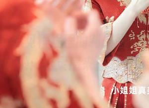 秀人网 – 看见程程程的制服图包更新，真想问她：这灵感来自哪里呀？