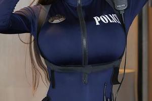 秀人网 – 雨儿baby黑白图集：每一张都像是个沉默的哲学家，只说不做，发人深省！