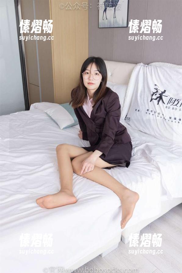 袜啵啵 - 小沫温柔的原图，精选出奇妙的“接地气”时光！