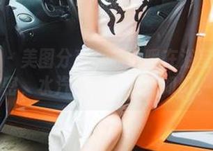 轰趴猫 – 美图分享：苏小暖在浴室里的秘密，水汽迷蒙，似梦如幻。