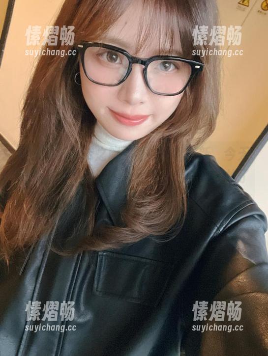 闪月半的cos之旅：梦中婚礼更新，今天跟兔子一起讨论婚礼细节，结果被它抢了风头！