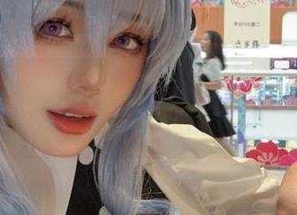 阿九从不咕咕的美图探险：竞泳里藏着的夏日秘密，快来下载吧！
