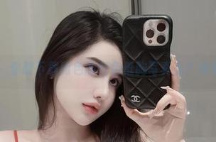 微密圈 – 你敢下载阿色的红色低胸写真么？我可不敢！