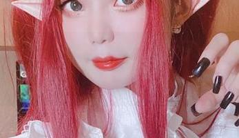 雪猫的吉他妹妹：写真里添了点调皮的原图灵气！